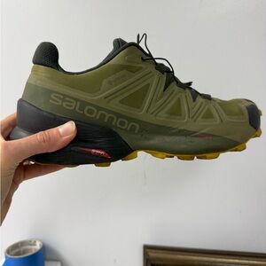 Salomon Men's Green Trail Running Shoes